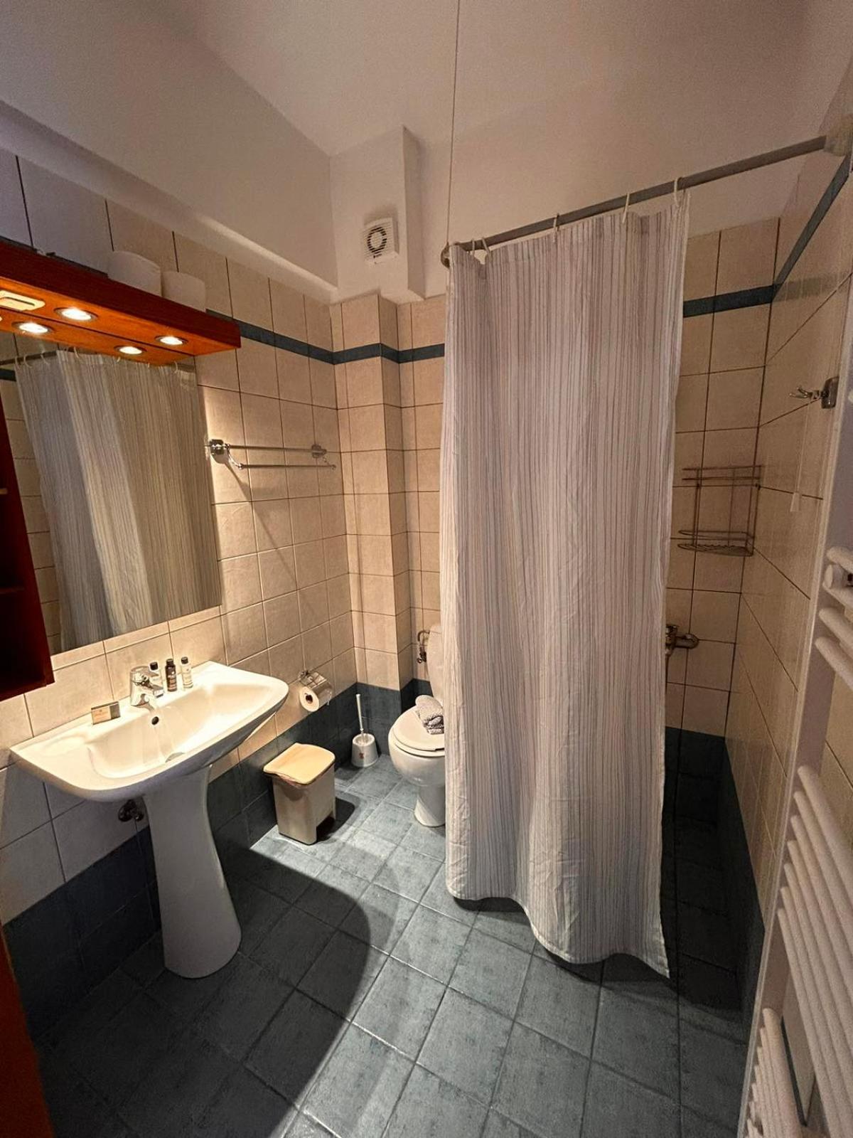 Finikas Studios & Apartments - Kalamaki Holidays Bagian luar foto